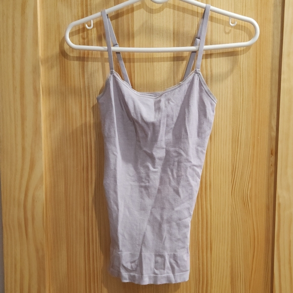 Yummie- Seamlessly Shaped Convertible Camisole; Size: S/M - Picture 1 of 12